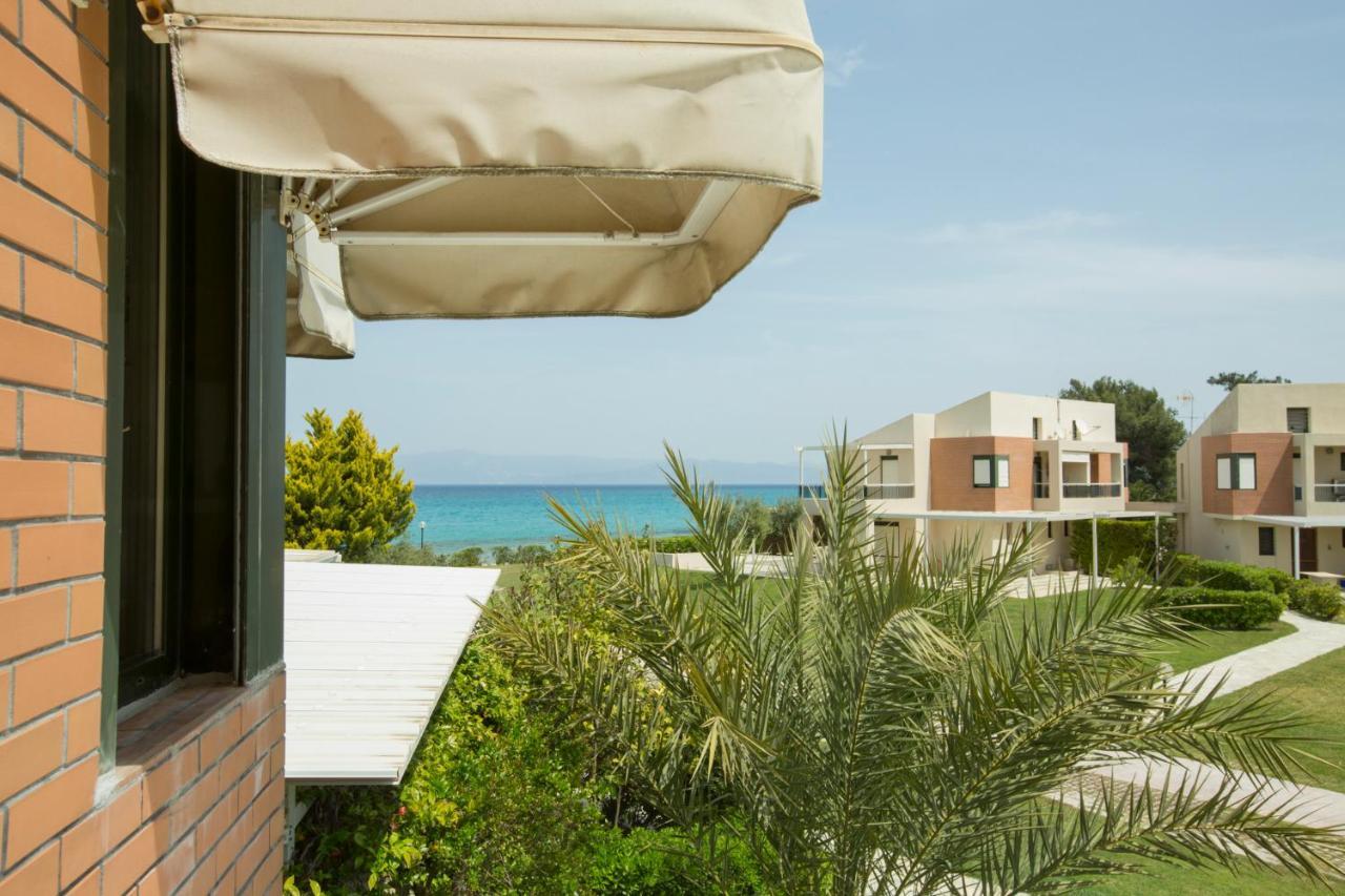 Villa Dihtia On The Sea Pefkochori Exterior foto